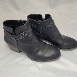 Style & Co Black Booties Sz 9M, Zip Side, Great Condition barely worn